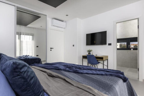 Neue moderne Villa bei Pula