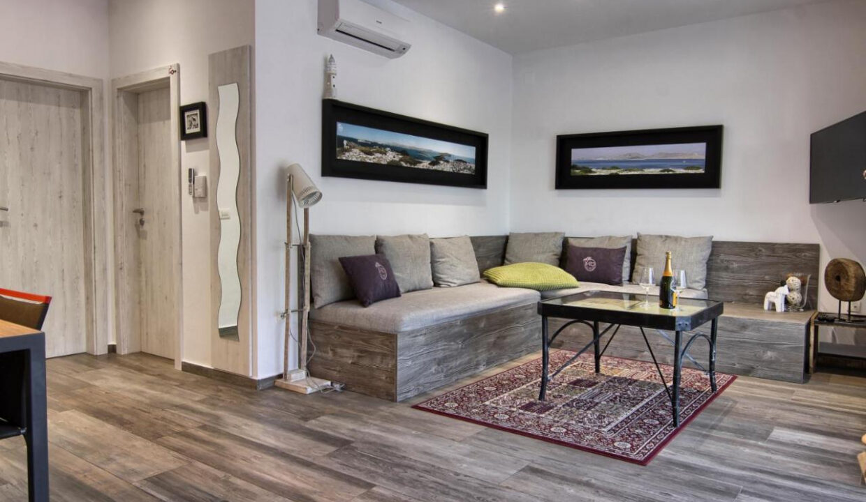 Grundstück am Meer Pakostane