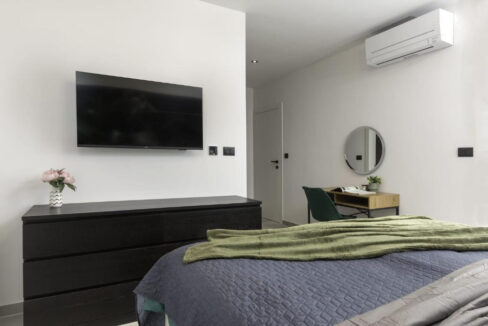 Neue moderne Villa bei Pula