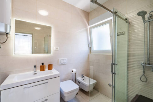 Haus in der Nähe des lokalen Strandes auf Ciovo