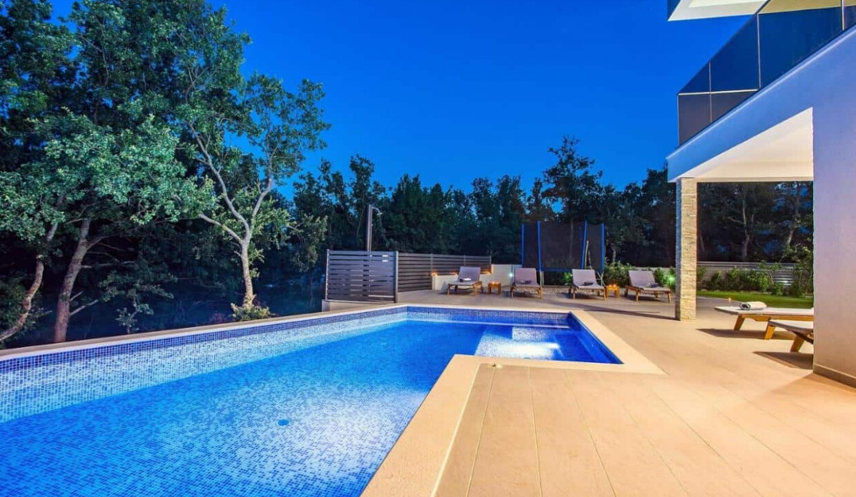 Modernes Haus in der Region Omis