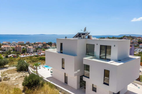 Ausgezeichnete neue Villa in Split
