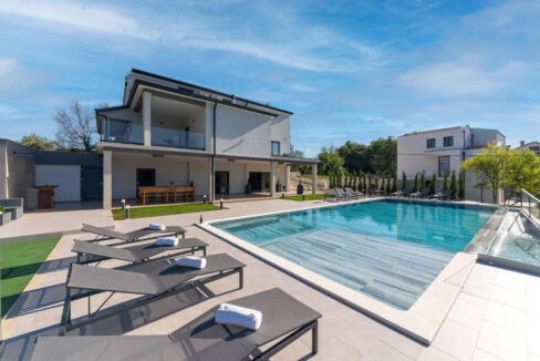 Elegantes modernes Haus -Tinjan, Istrien