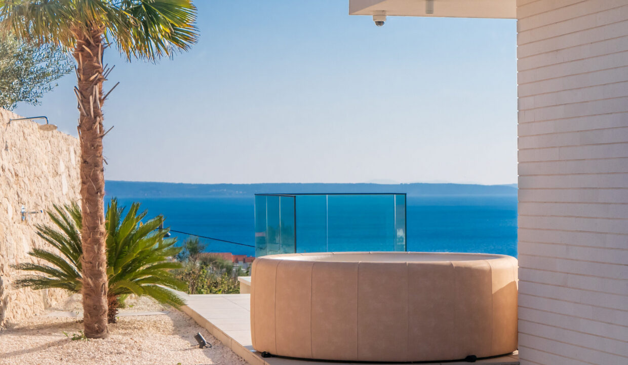Ausgezeichnete neue Villa in Split