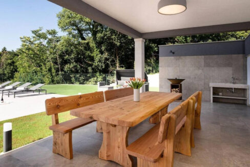 Elegantes modernes Haus -Tinjan, Istrien