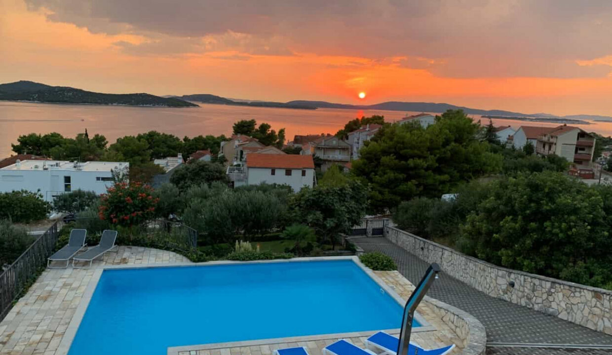Haus mit Meerblick in der Nähe von Sibenik