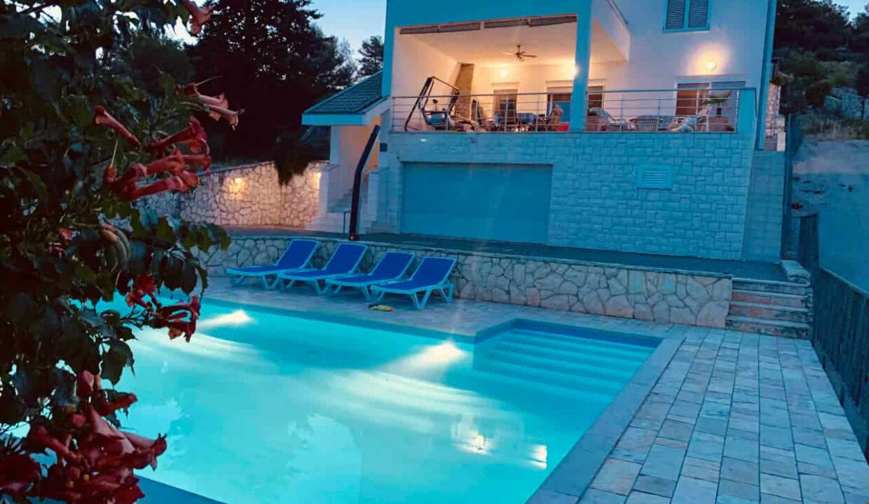Haus mit Meerblick in der Nähe von Sibenik