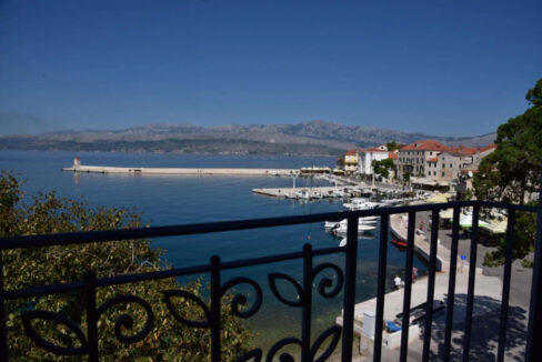 Hotel am Meer auf der Insel Bra?